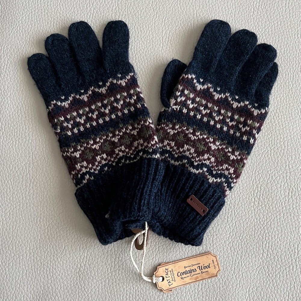 NWT - Fat Face Men’s Snowflake Wool Blended Gloves
